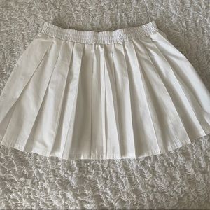 Cry Baby pleated tennis skirt white